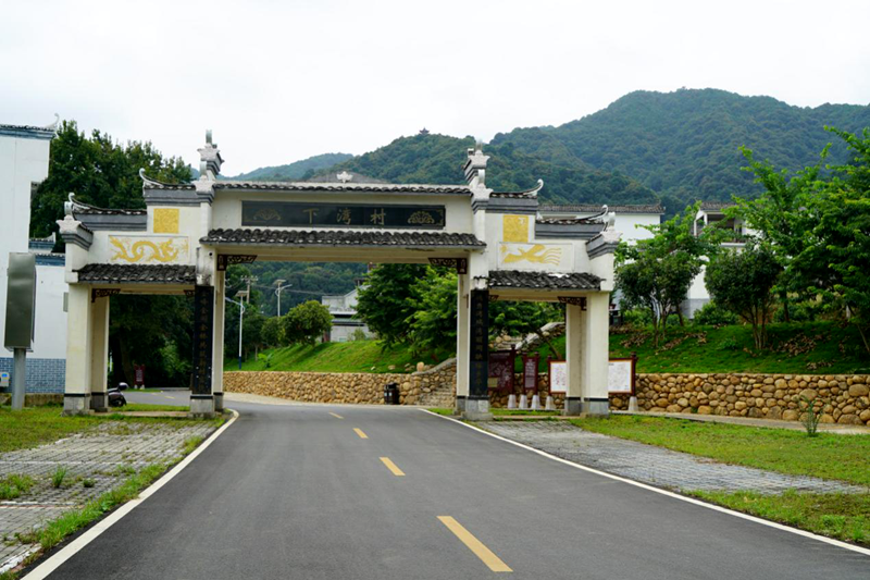 广西富川:新电力助推下湾村旧貌换新颜(图)