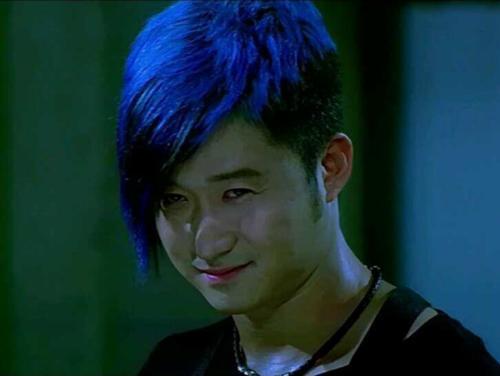 男星遇见"杀马特",鹿晗变丑,吴京痞帅,看到沈腾:时尚引领者