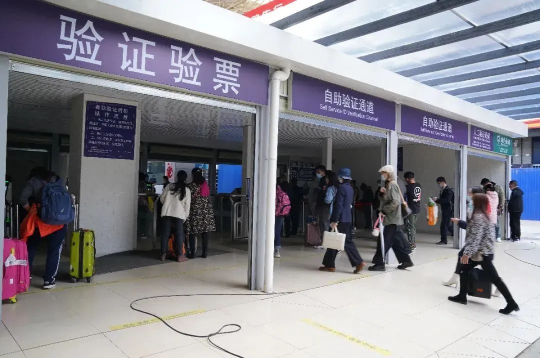 关注看过来昆明站北广场提质改造期间进站通道在这里