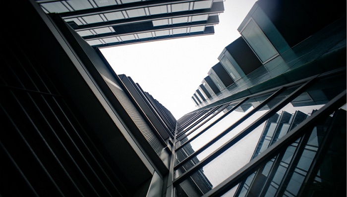 危险的杠杆：华侨城频繁抛售背后 2020踩破红线