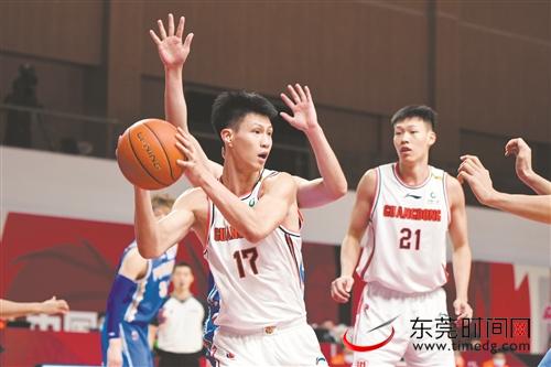 "一年级生"赵锦洋在实战中加速适应cba视觉中国图