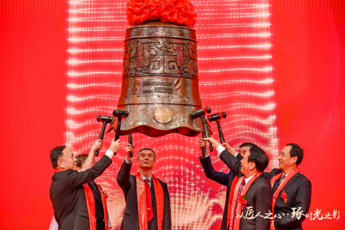 东鹏控股A股成功上市 打造世界级的“千亿东鹏”__财经头条