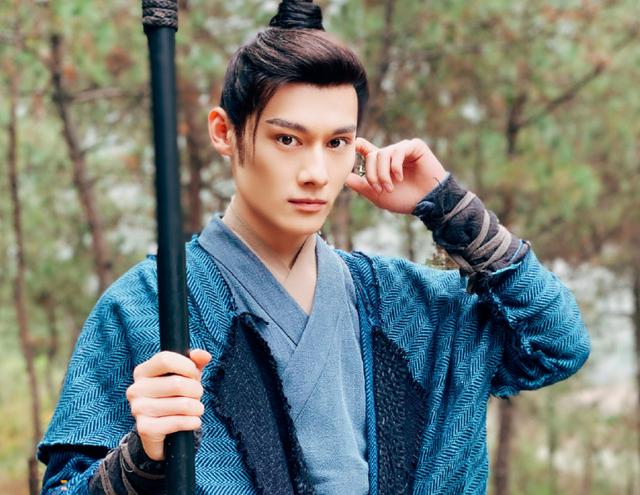 鞠婧祎《慕南枝》首发新照!我却关心"万年男二",怎么又是他?