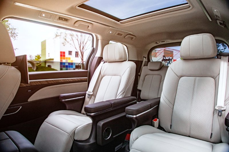 传祺m8,把游艇式座舱塞进你的车里