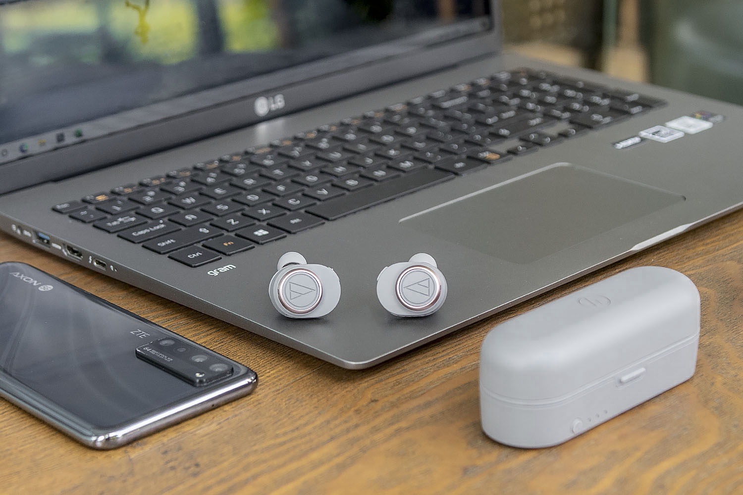 高品质真无线耳机上手来自音频大厂的铁三角ckr7tw