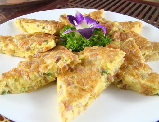 家常美食银鱼煎蛋枣饼银鱼丸子