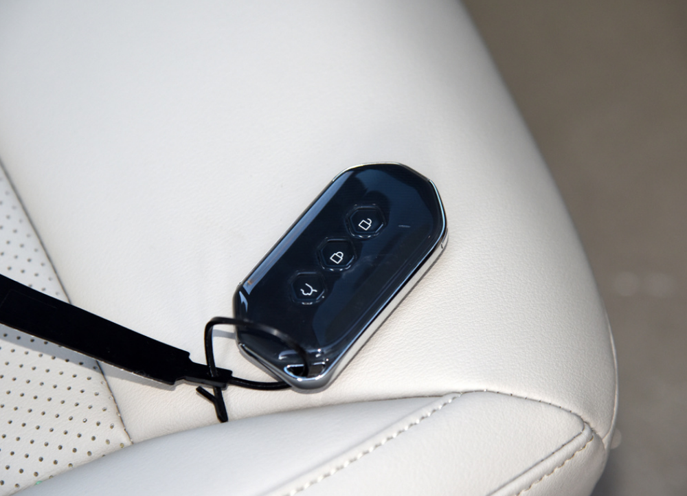 五菱凯捷到店钥匙高级适合挂腰间后排是打工人的头等舱