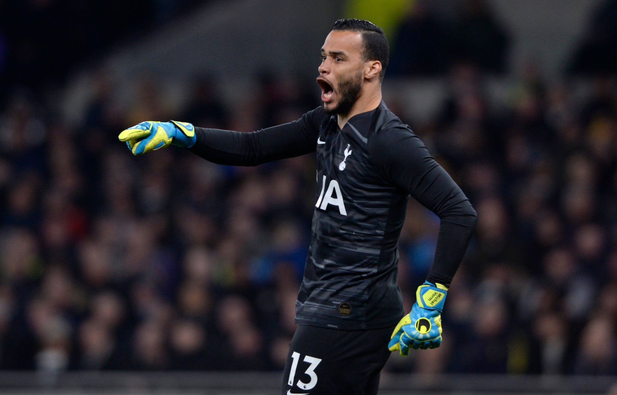 官方:前热刺,荷兰门将米海尔-沃尔姆宣布退役|沃尔姆