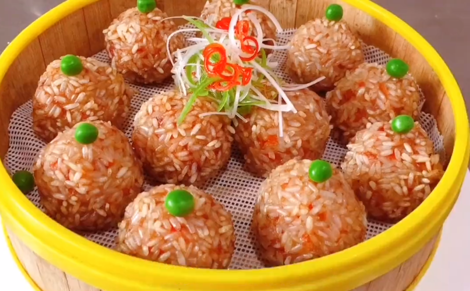 莲藕丸子:这种做法还是第一次见,外酥里嫩,来客人做一份特有面