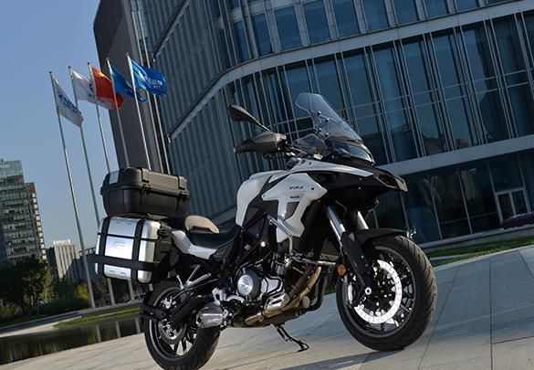 贝纳利又要火了!20l油箱 油耗仅4.8l,500cc 46马力,3.6万贵吗