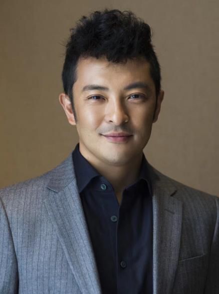 外卖也不拍烂片,与妻子恩爱10年零绯闻|外卖|富大龙|饶敏莉_新浪新闻