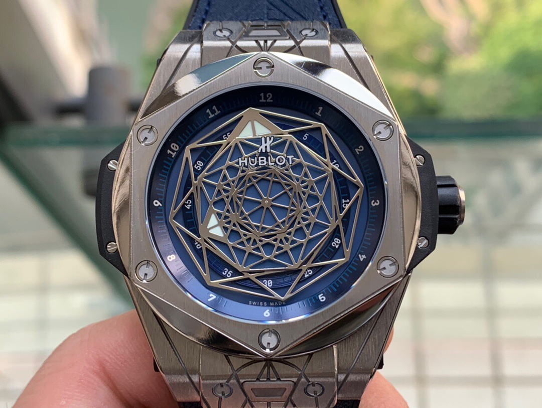 siri说表:评测宇舶恒宝big bang刺青六芒星钛金属腕表
