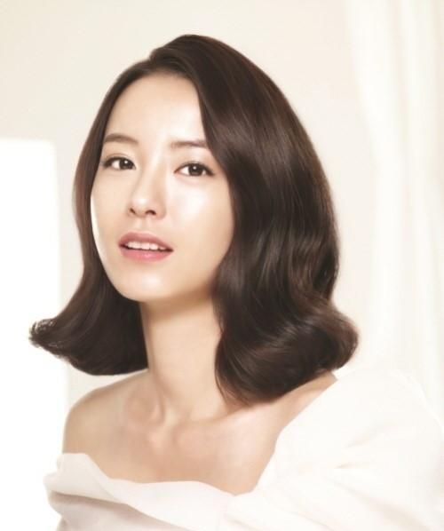 郑裕美利落短发超a 新剧搭档南柱赫 再度斩获釜日电影节影后