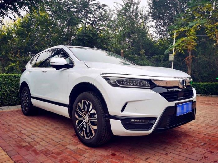 广汽本田皓影整车的颜值还是非常高的,都市锐雅的设计语言时刻透漏着