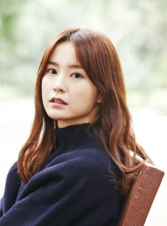 郑裕美利落短发超a 新剧搭档南柱赫 再度斩获釜日电影节影后