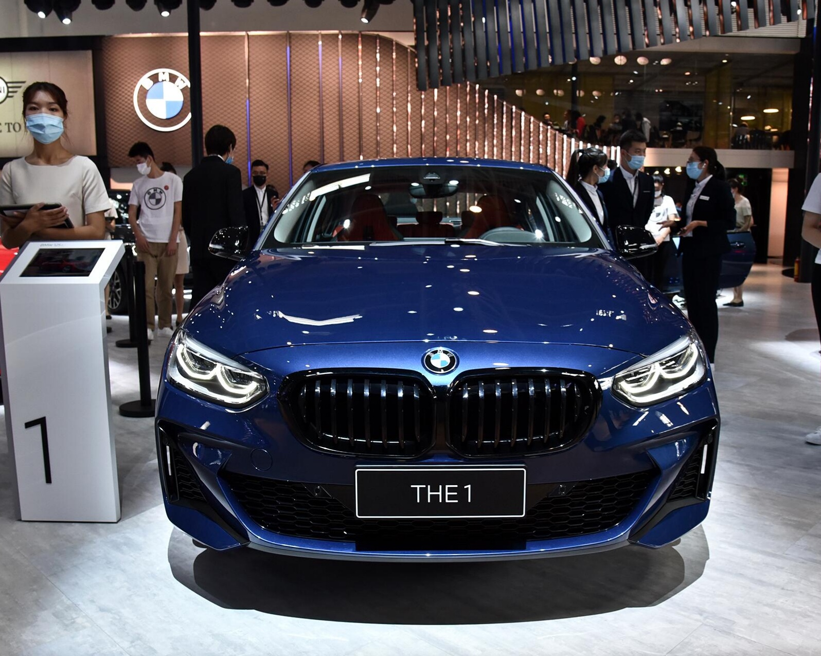 最便宜宝马轿跑,20.38万,2.0t加速仅7秒,比a3帅气