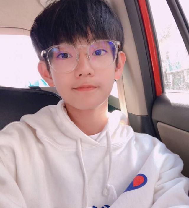 被开除了yhboys成员张铭浩疑似恋爱聊天记录被曝光