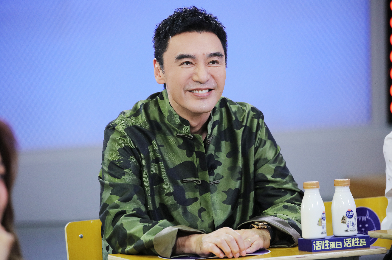 钟镇涛在线营业,让奶茶,舒淇,关之琳连连点赞|大海|钟镇涛|关之琳