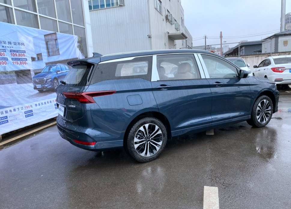 五菱凯捷到店钥匙高级适合挂腰间后排是打工人的头等舱