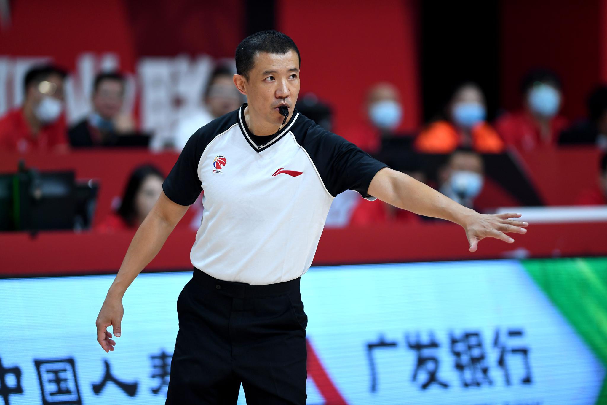 cba专职裁判制度在探索中前行