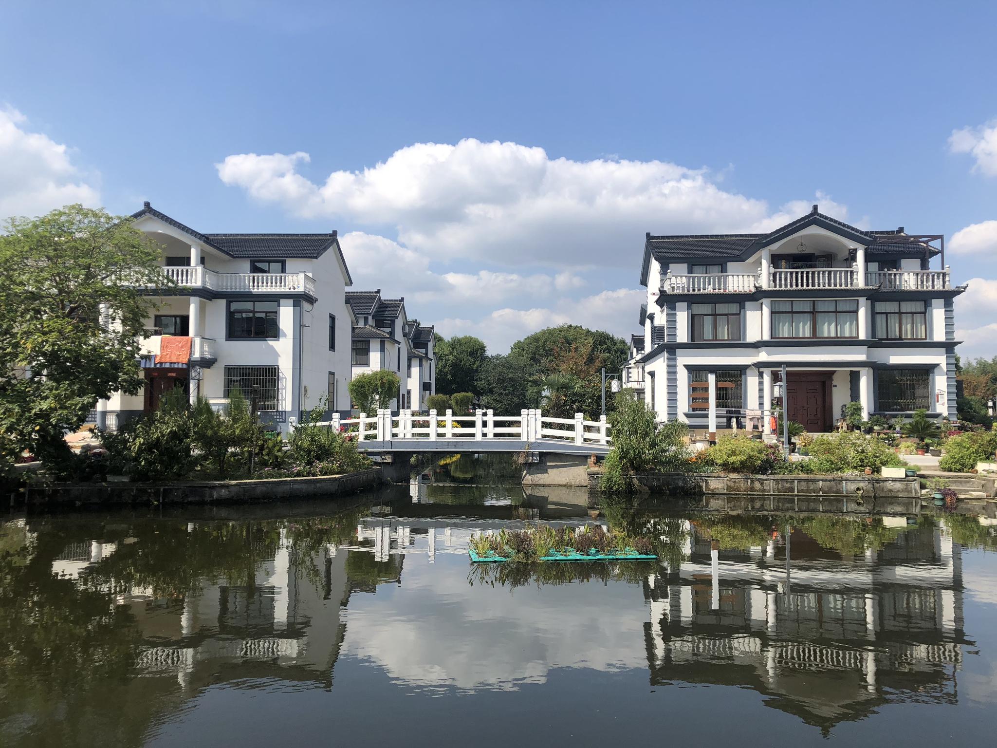 山清水秀,打造生态宜居的美丽家园