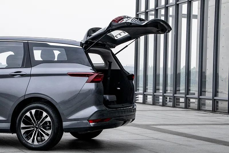 五菱凯捷"大四座家用车"告诉你!