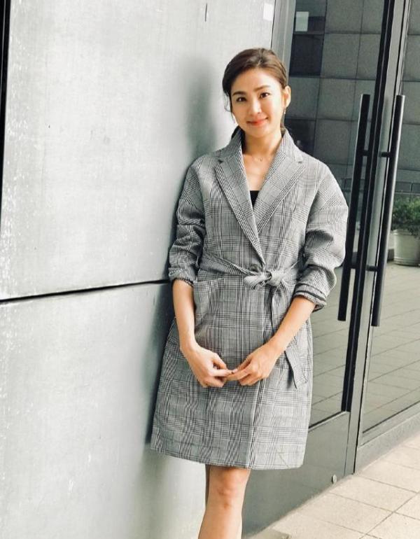 洪小玲没有了前老板林心如的力捧如今也依旧很成功气质仍然在