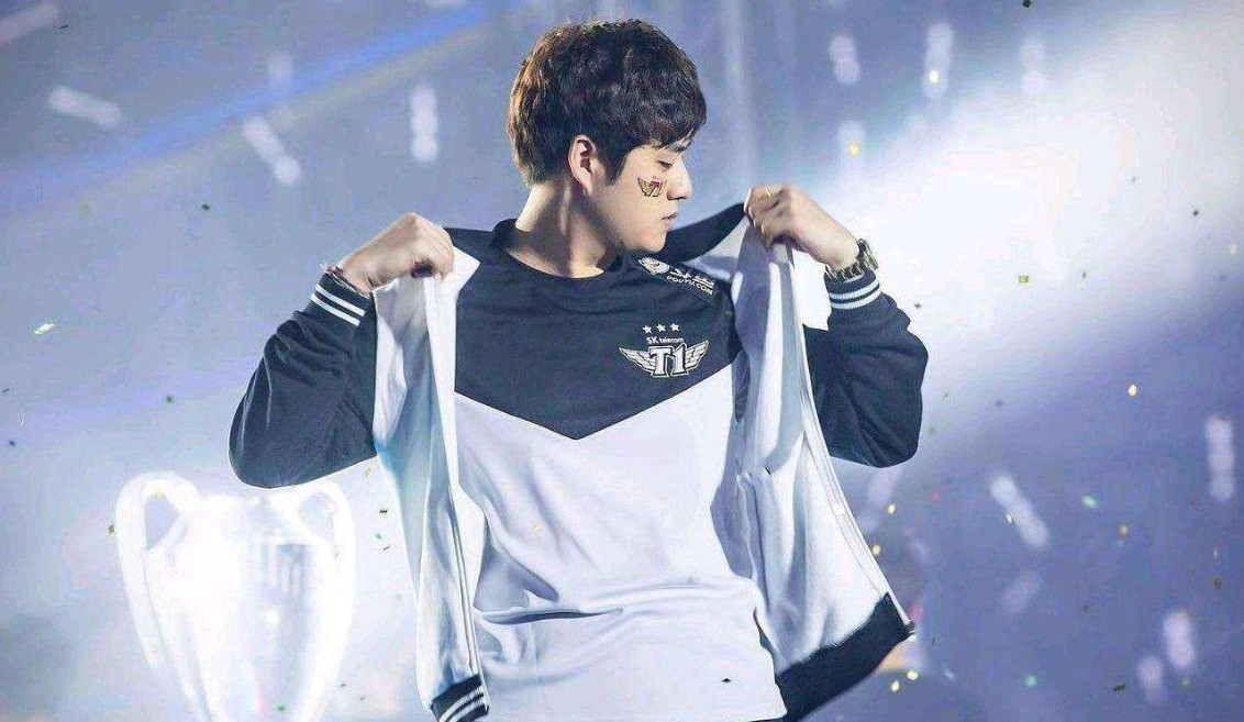 lol世界第一adc扫地出门双冠王bang面临失业100w美金恰到