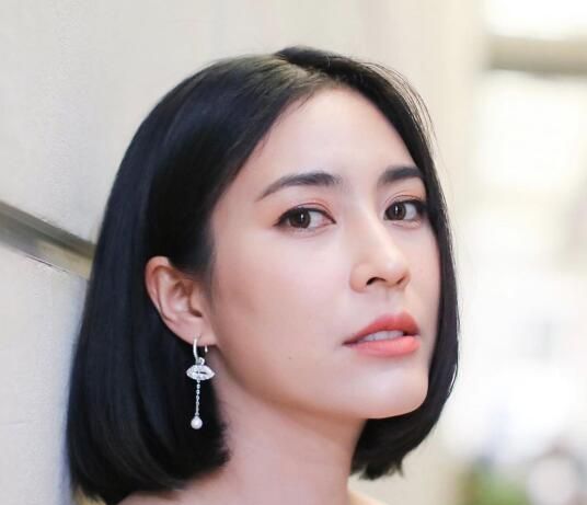 jui jui曾经还是学校的啦啦队员.