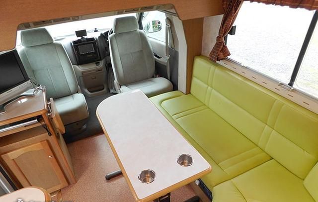 丰田阁瑞斯房车见过吗?配3.4l汽油机 6at四驱,能住6人