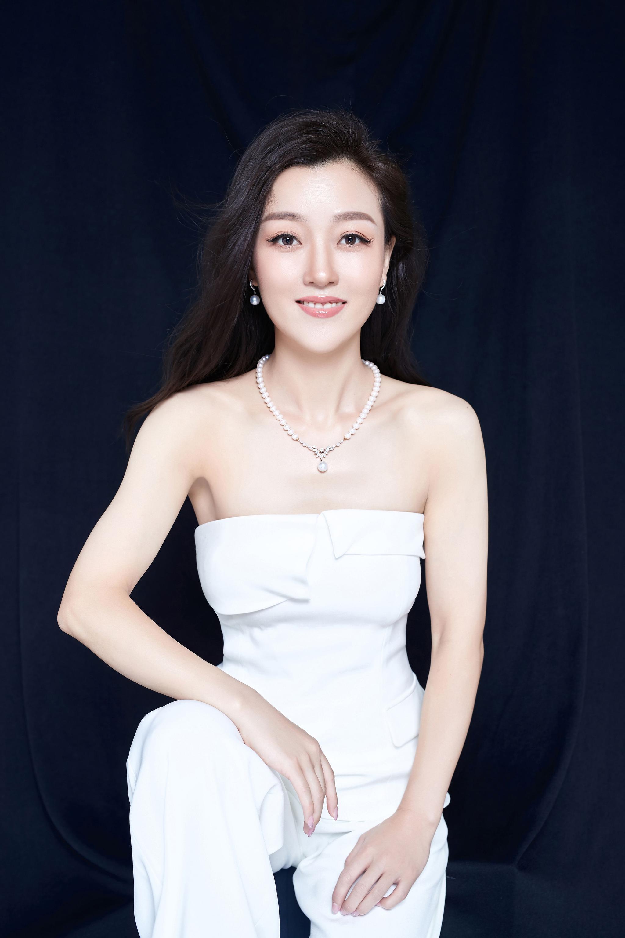 乐教女神青年歌唱家玄音代言著名珍珠品牌壹海珠婚庆系列产品