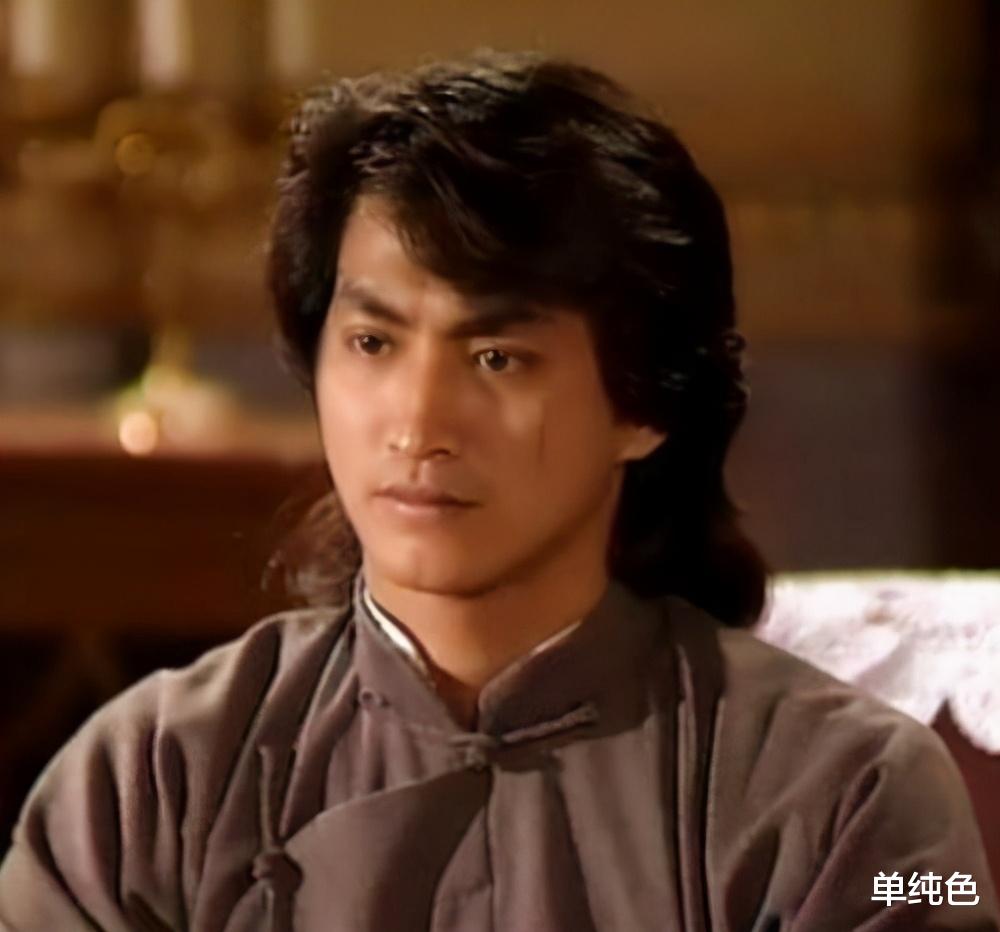 三个版本谁最强,网友:新版不输|华英雄|何家劲|郑伊健_新浪新闻