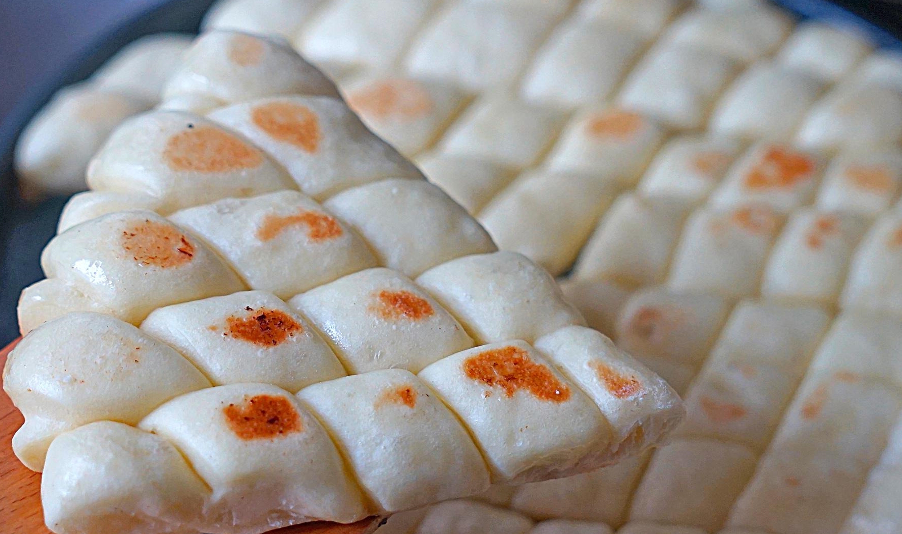 此款小零食,比馒头好吃,一口一个,又香又脆,女儿最爱吃