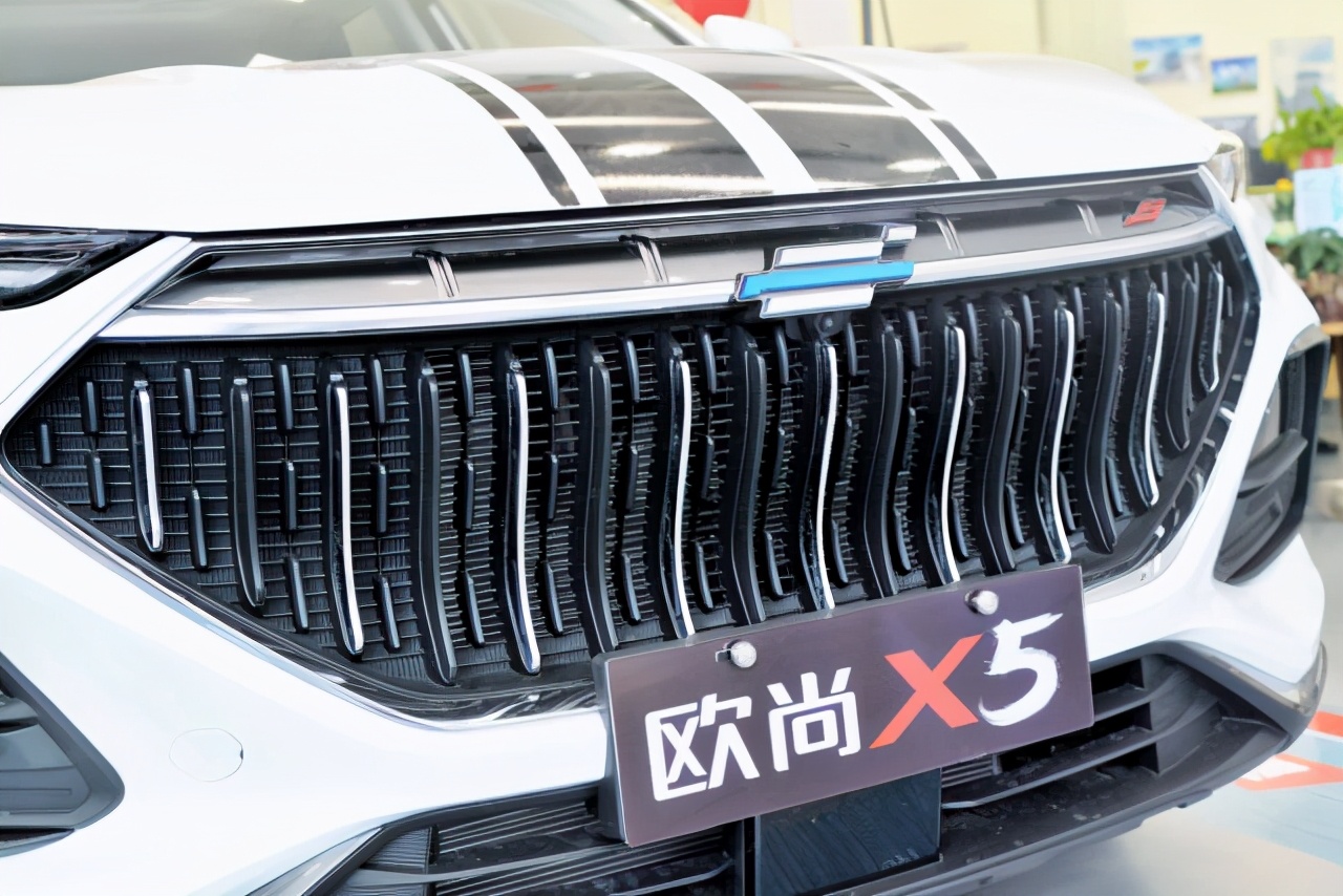 10万级高品质"超感·新运动suv" ▏探店实拍长安欧尚x5