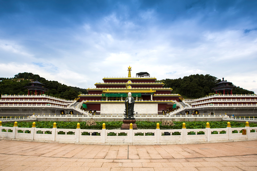 耗资12亿碾压南湖,门票30被称"唐山之光"|万佛园|南湖|唐山_新浪新闻