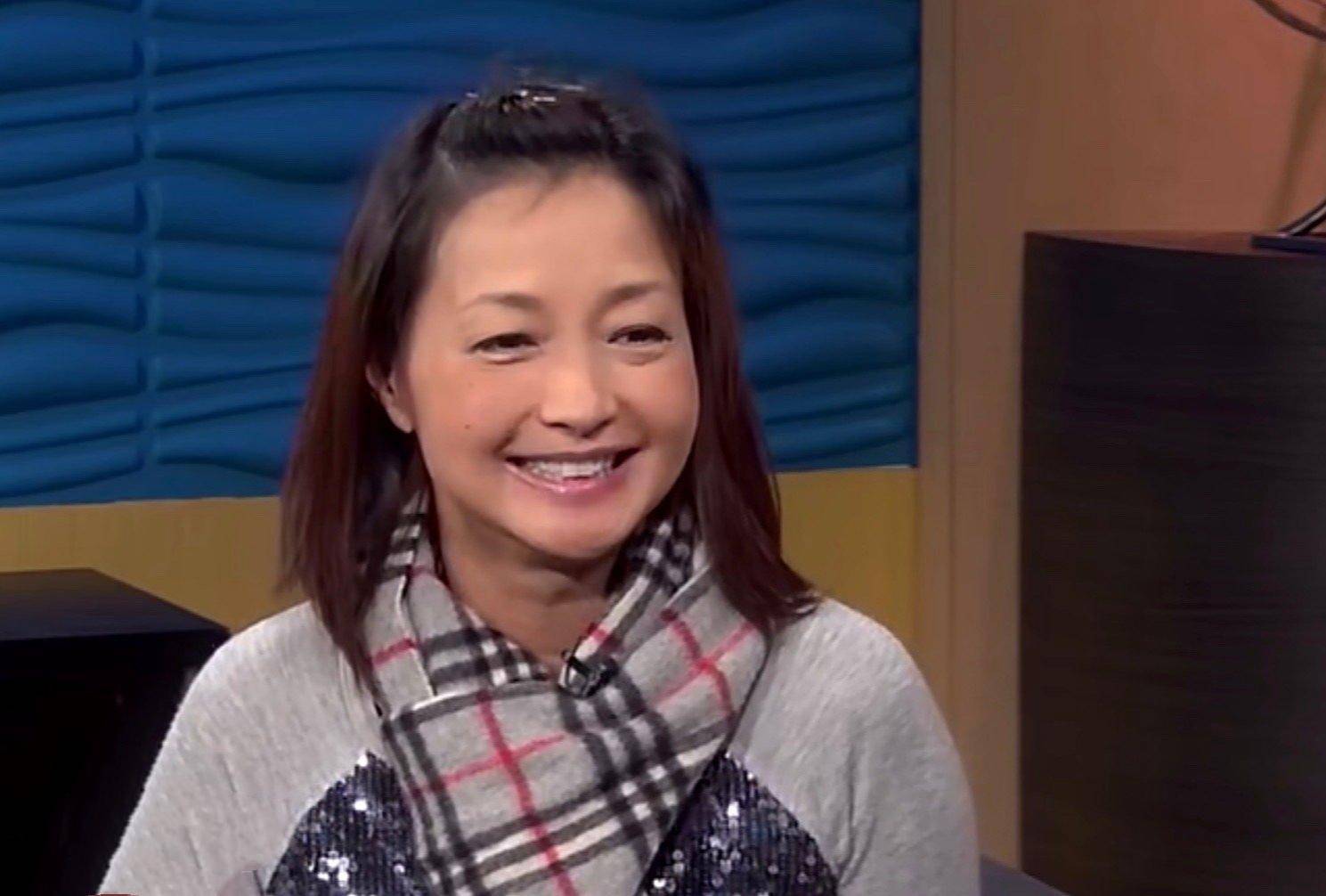 "最美郭襄"近况曝光,50岁李绮红自信出街,皱纹明显老到认不出