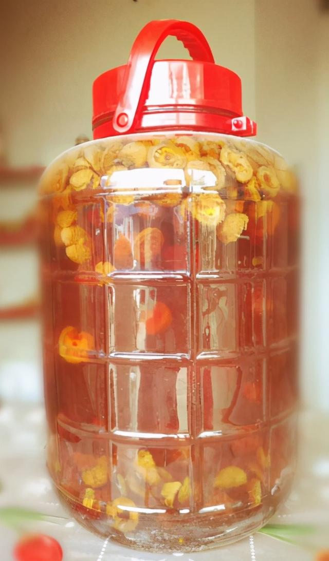 get生活小妙招|野生刺梨泡酒步骤