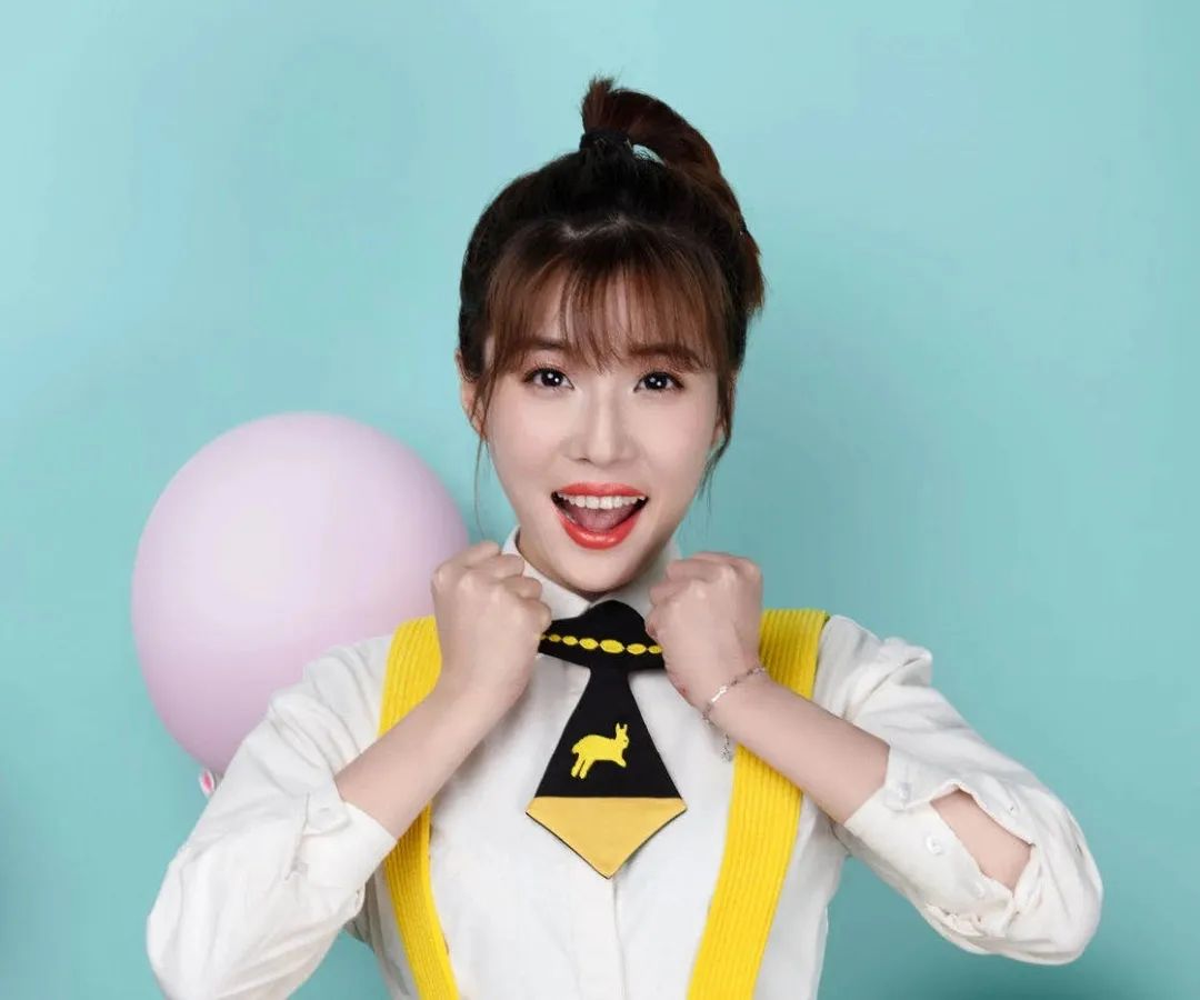 齐鲁频道主持人小鹿   评委   聊城站