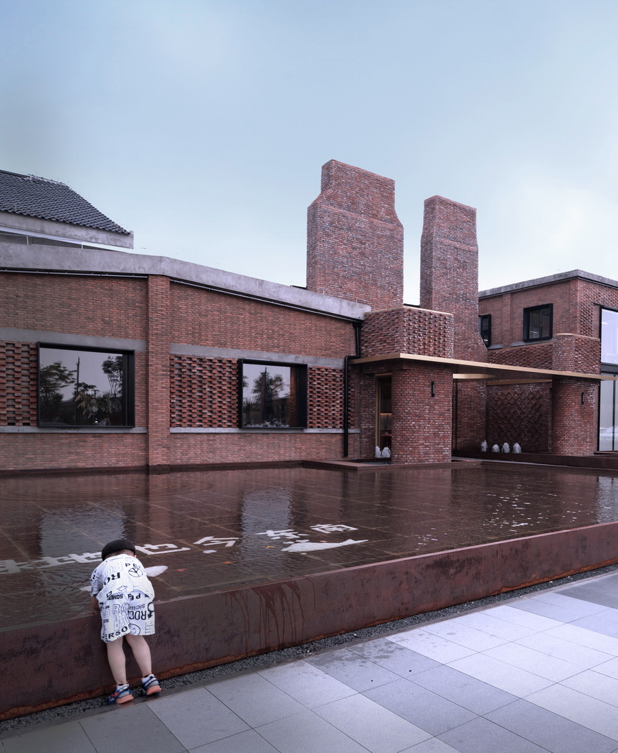 探寻设计价值,重拾城市记忆——绿地香港·也今东南 / 上海霍普建筑