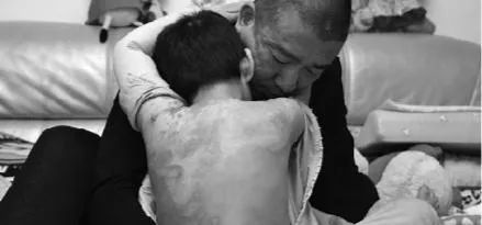 沸水浇头、铁钳拔牙、烧嘴唇...6岁女童被亲妈和男友狂虐3个月 外婆报警还收到死亡威胁休闲区蓝鸢梦想 - Www.slyday.coM