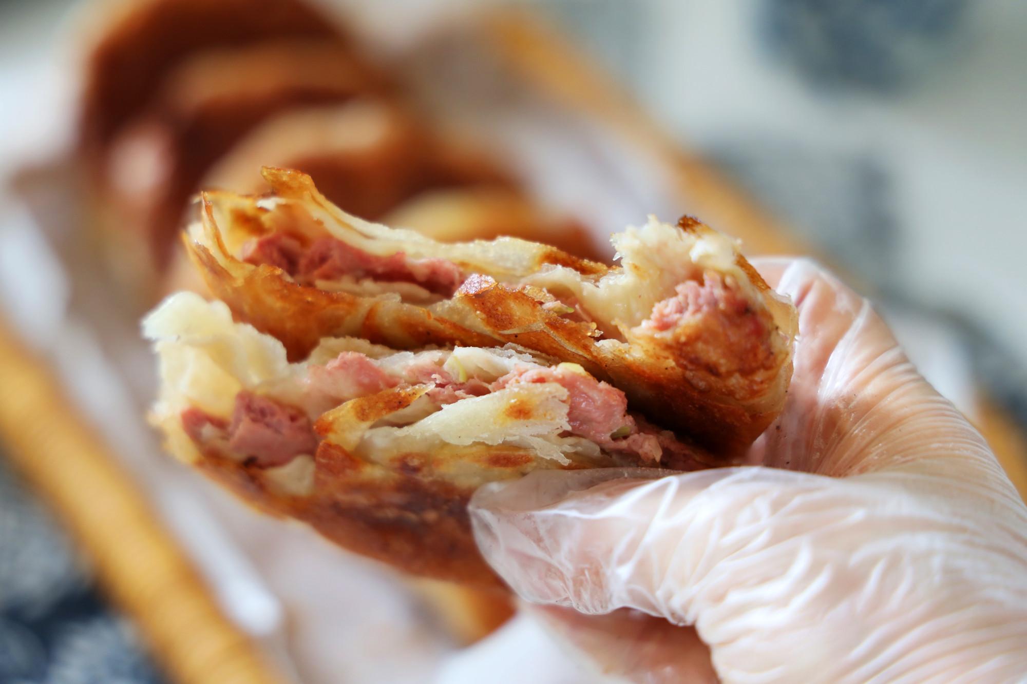 牛肉饼这么做太香了,层次多又酥脆,牛肉鲜嫩多汁,家人都说好吃