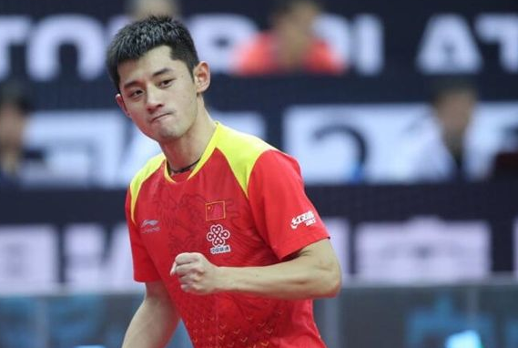 对于她的感情状态,很多人都有不同的看法,萧亚轩在节目里被黄皓感动