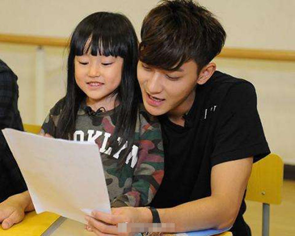 韬爸走后黄子韬心境大变深夜直播吐露心声状态不佳