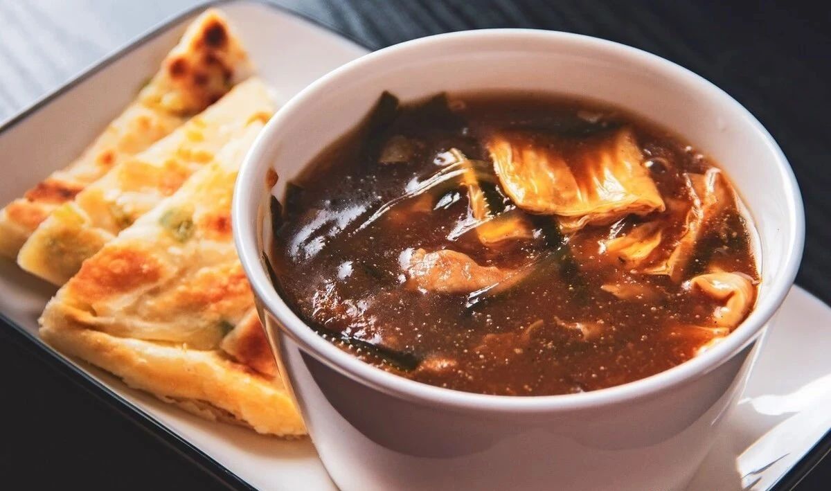 胡辣汤在郑州叫成了信球辣外地网友那种直辣不拐弯像锁喉