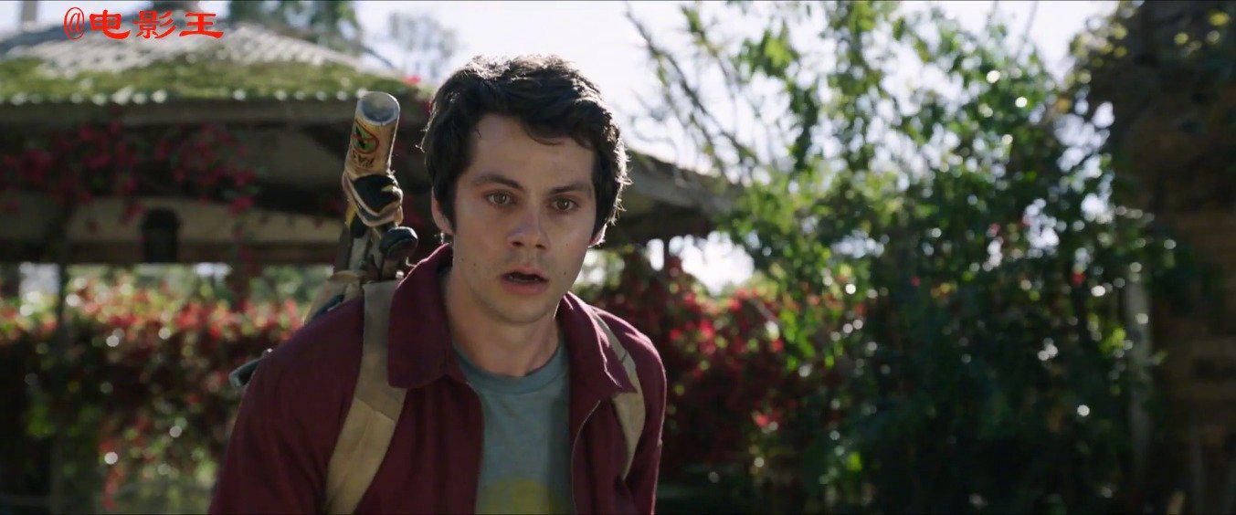 男子野外遭遇超级怪物,被恶心大舌头抓住了怎么办?在线等