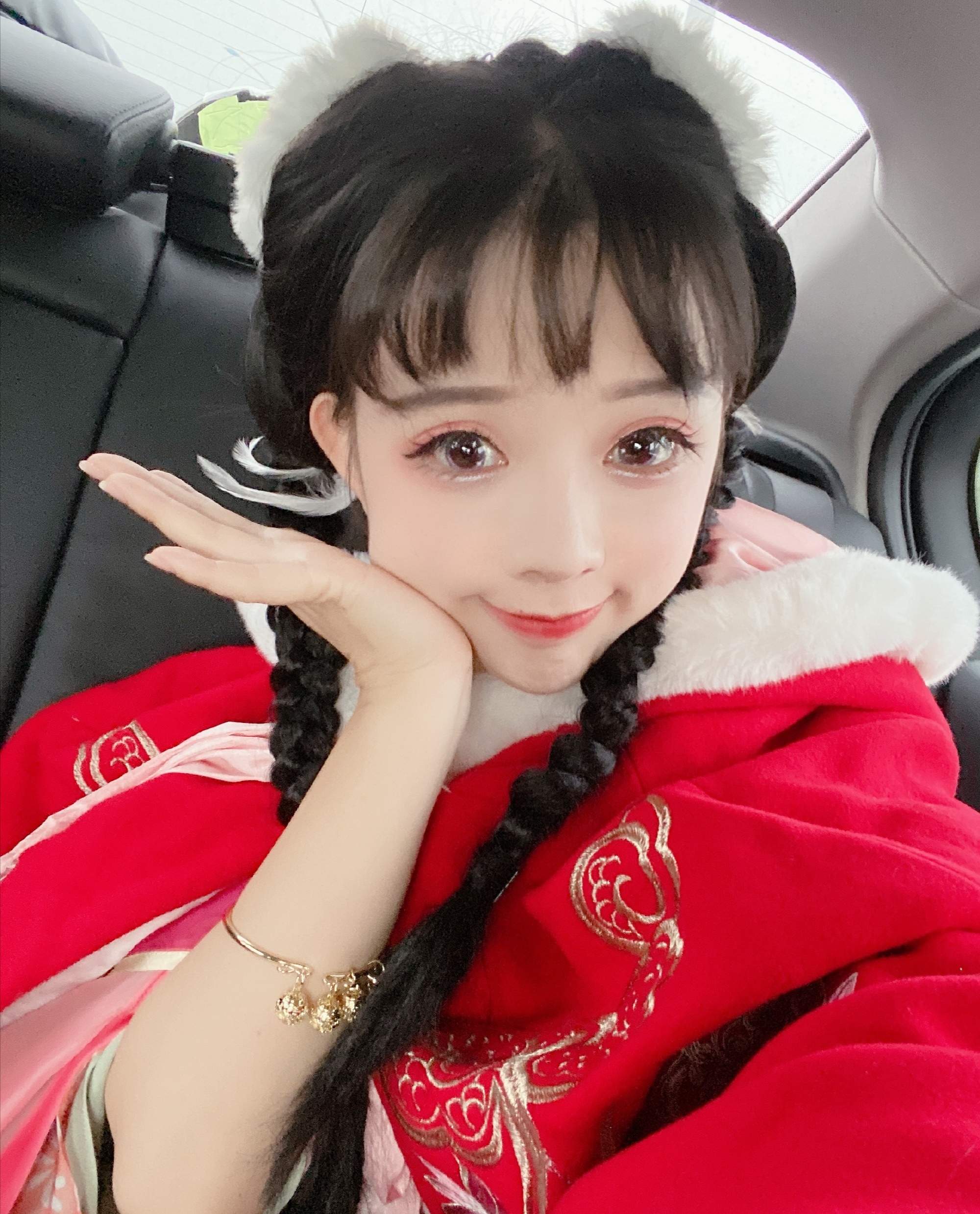 别再说王奕萌胖了最新健身后照片曝光瘦得锁骨都能养鱼了