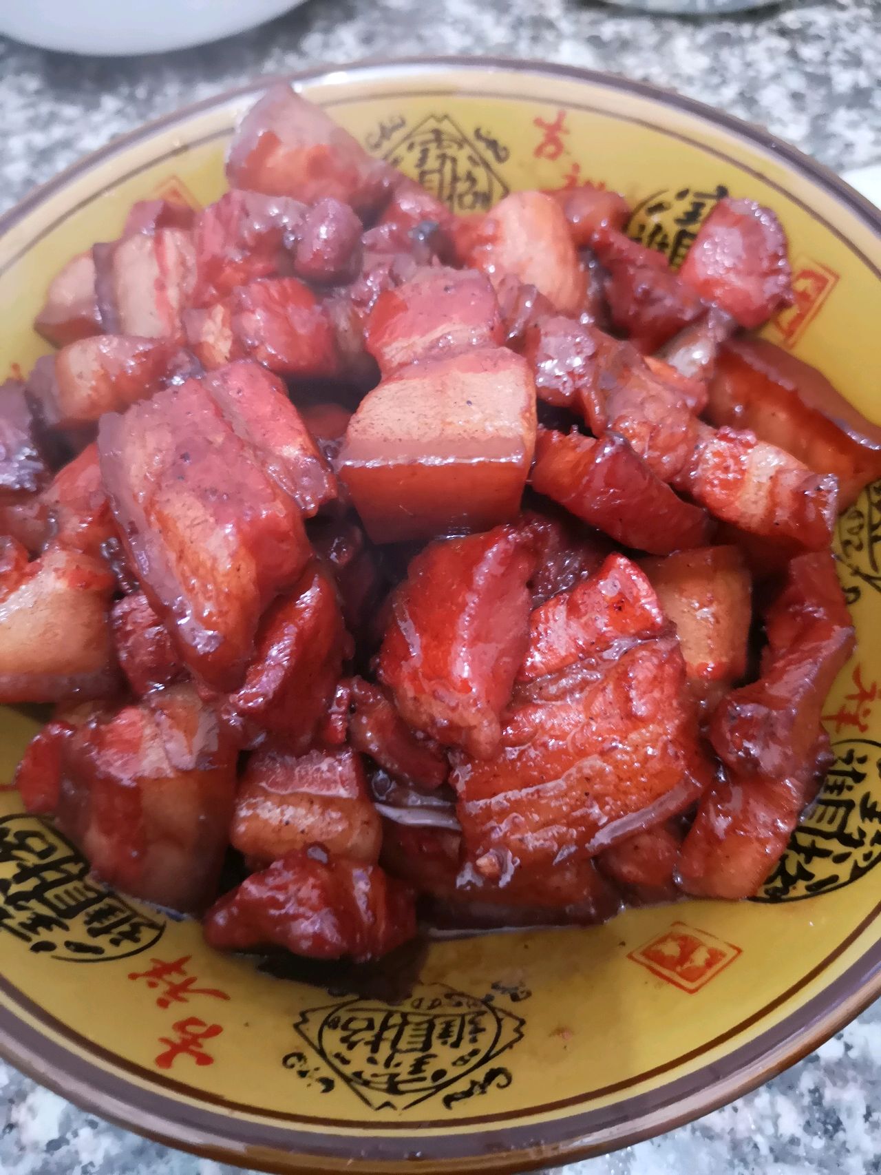 红烧肉的做法配方做的红烧肉是真的好吃不油不腻的