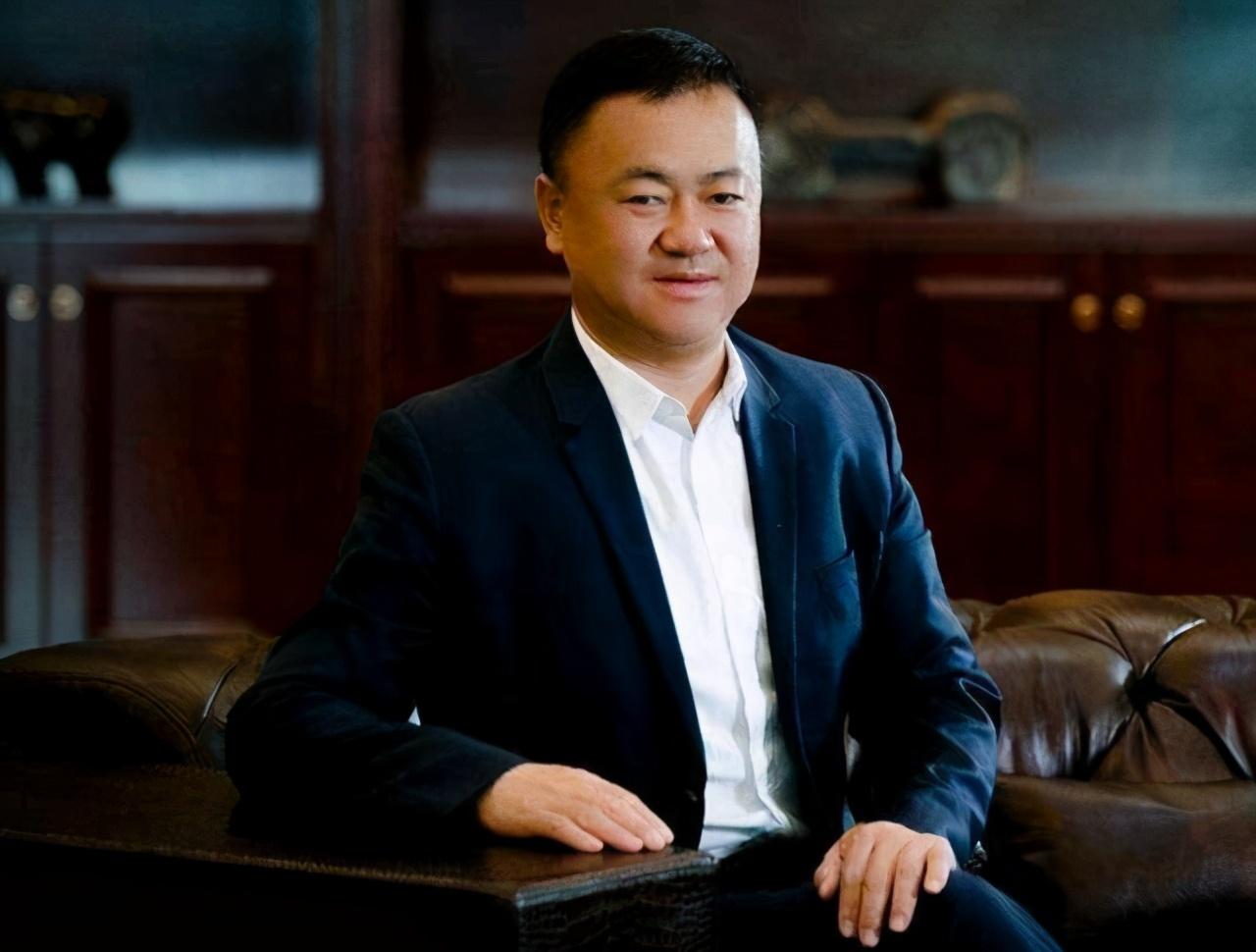 2020年10月20日,党彦宝以700亿元人民币财富位列《2020衡昌烧坊·胡润