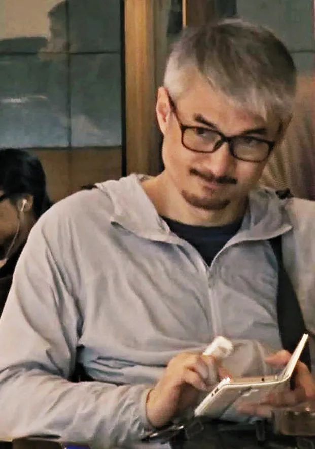 《鹿鼎记》郑克爽57岁成老头,头发胡子全白,与男友相伴13年