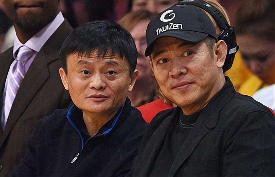 李连杰成龙甘拜下风洪金宝吃闭门羹却被3个混混打到住院